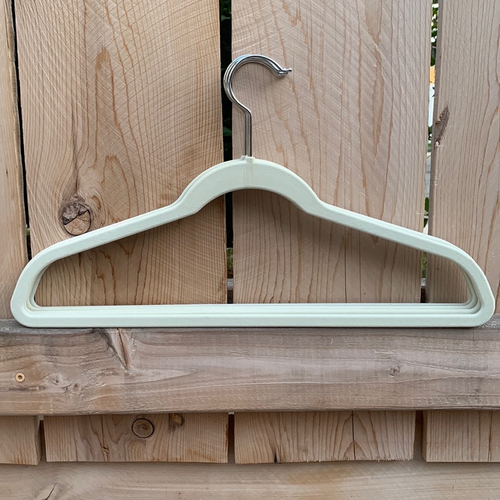 ✨set of 10 hangers✨
